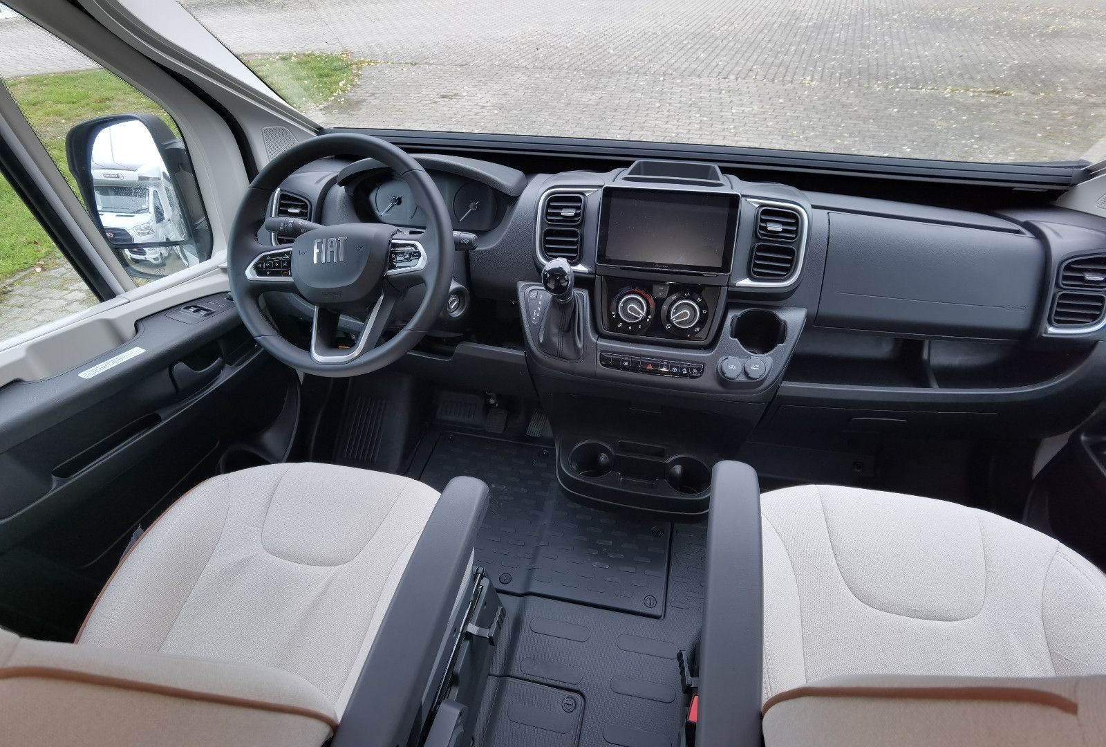 Fahrzeugabbildung Challenger X250