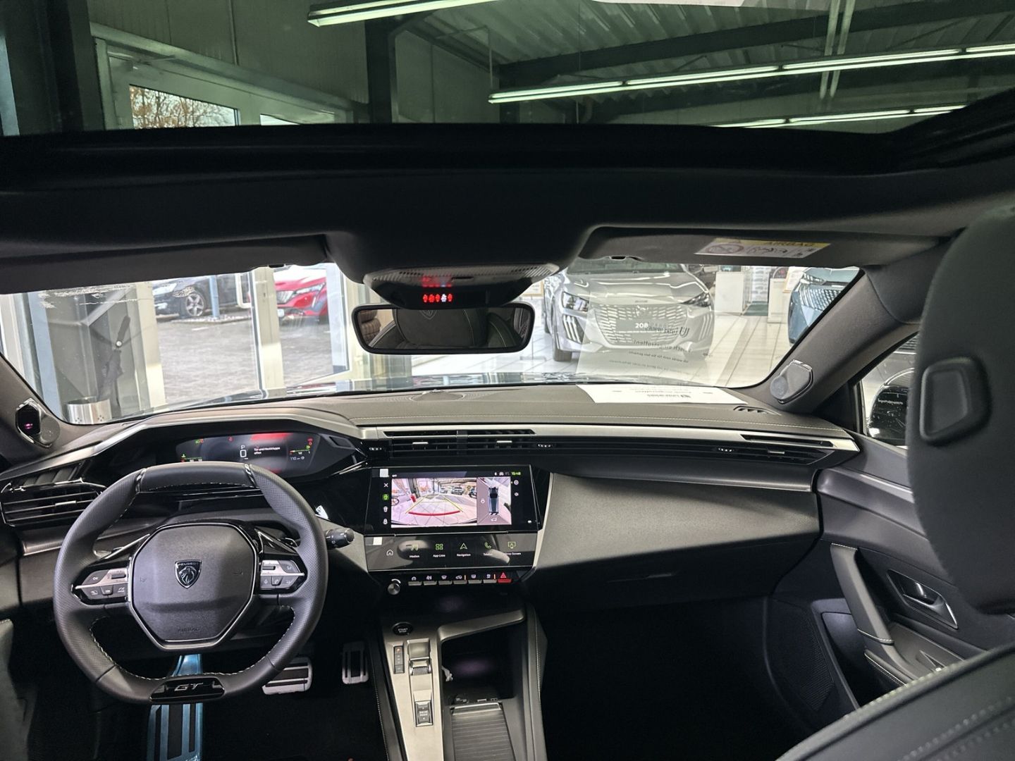 Fahrzeugabbildung Peugeot 308 SW GT Hybrid 145 e-DSC6 El. Panodach Navi