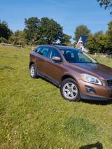 Volvo XC60 2.4D AWD Kinetic Geartronic Kinetic - Volvo XC60 mit Diesel-Antrieb: Geländewagen, Awd Kinetic