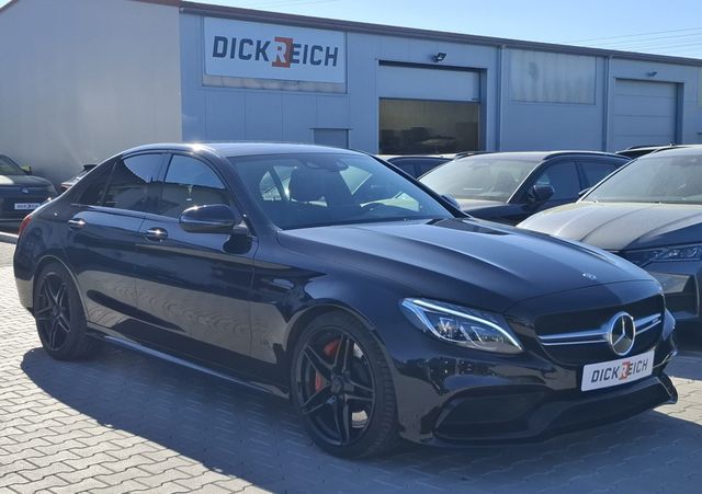 Mercedes-Benz c63s AMG PANO*LEDER*BURMESTER*MULTIBEAM*DISTR.