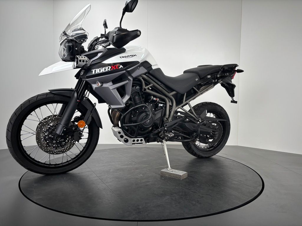 Fahrzeugabbildung Triumph TIGER 800 XCA *ARROW *SITZHEIZUNG