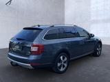 Skoda Octavia Combi Scout 4x4+BI-XENON+NAVI+PDC+AHK - Skoda Octavia: Scout Combi