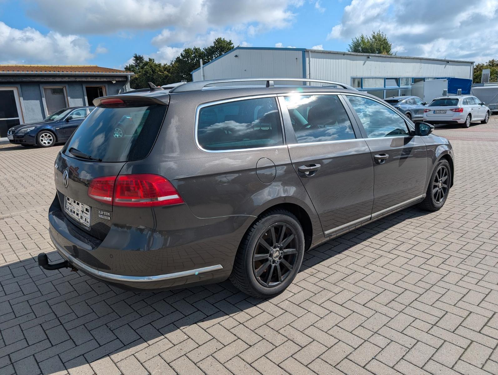 Volkswagen Passat 2015 — interior