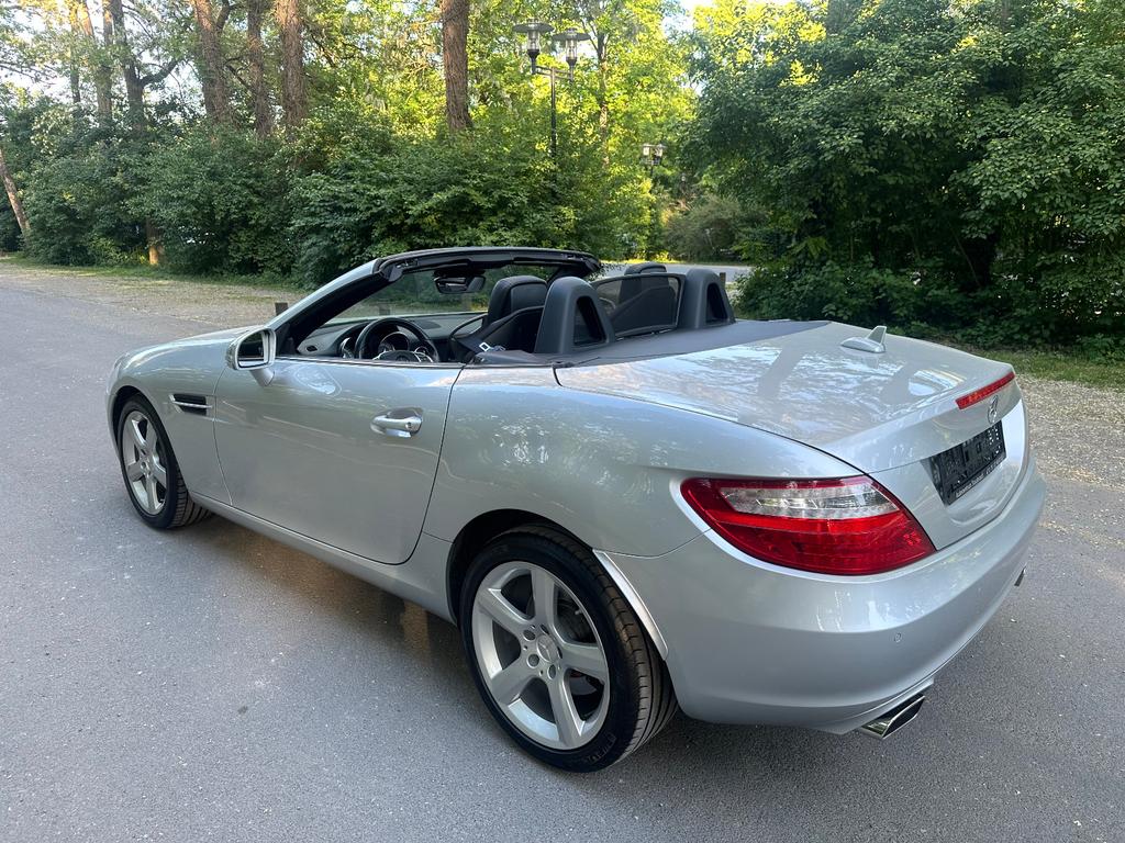 Mercedes-Benz SLK 300