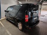 Peugeot Traveller BlueHDi 180 S&S EAT8 Business VIP SHZ - Peugeot Traveller von privat