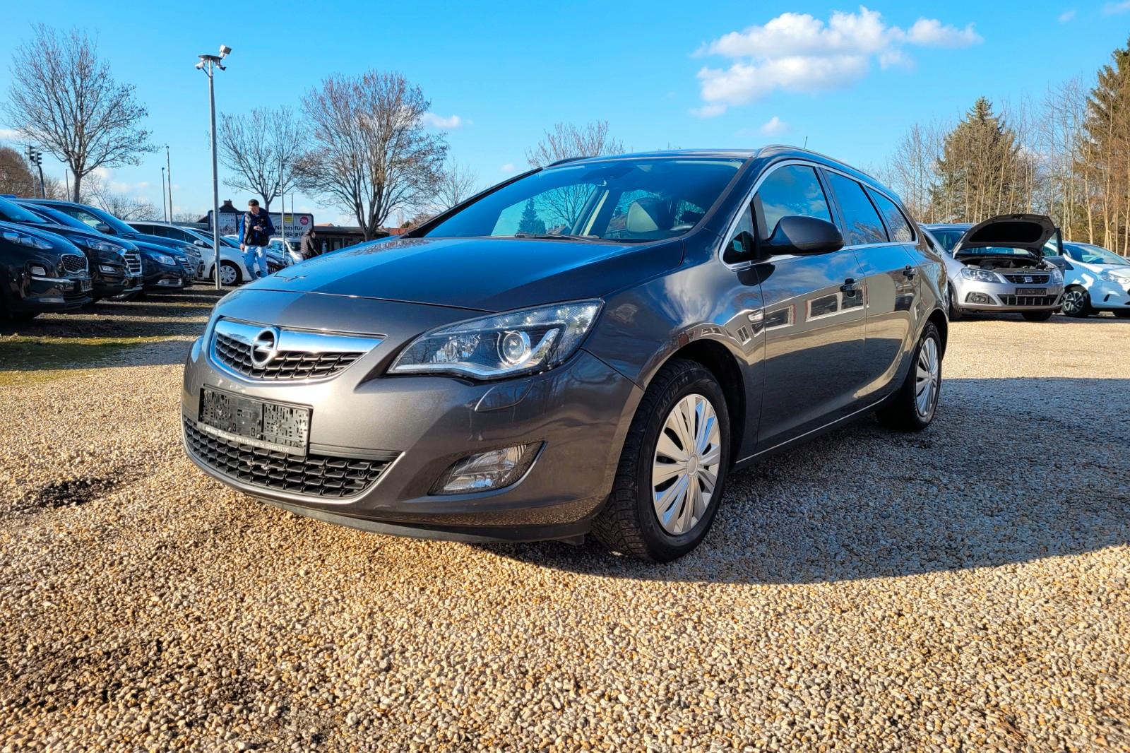 Opel Astra J Sports Tourer Aut*Temp*Klima*SZH*LMF*TÜV