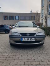 Opel Vectra 1.6 16V - - Opel Vectra in Stuttgart