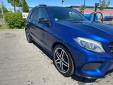 Mercedes-Benz GLE 350 d 4MATIC - - blaue Mercedes-Benz GLE 350