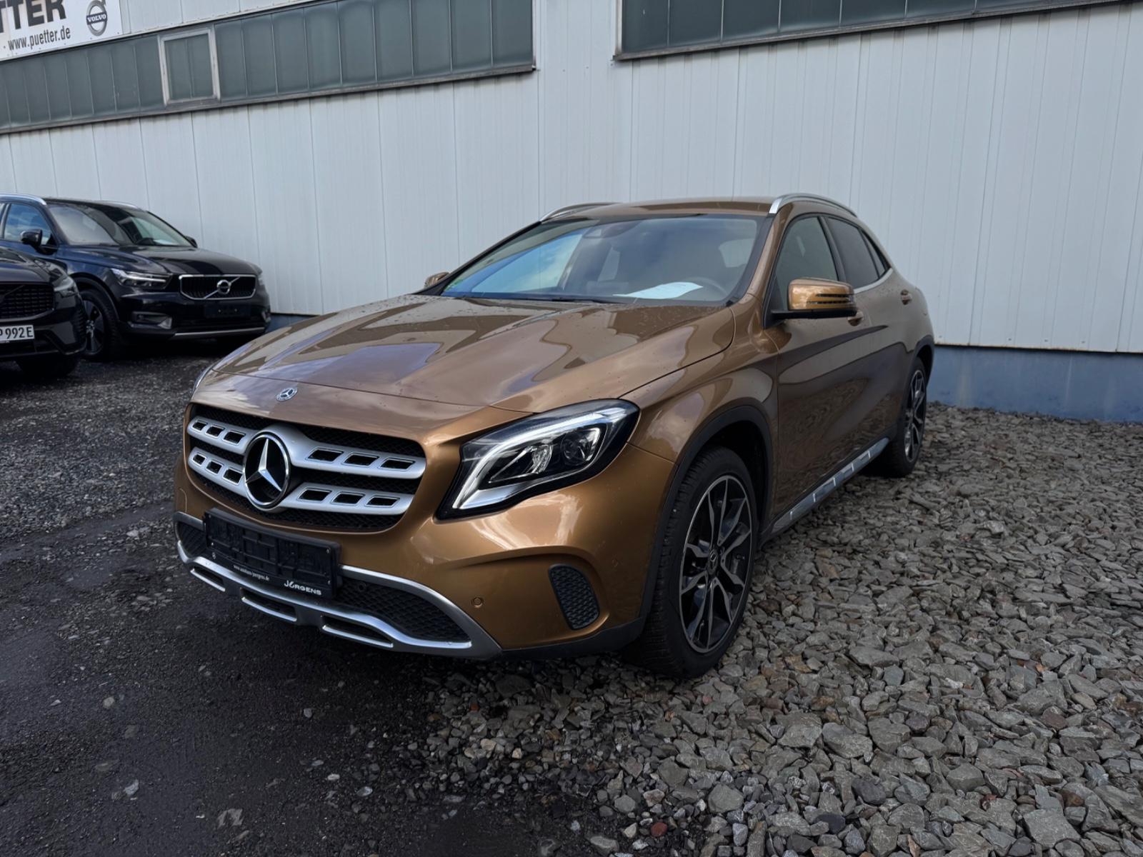 Mercedes-Benz GLA 200*FACE LIFT*LED*NAVI*KAMERA*19ZOLL*