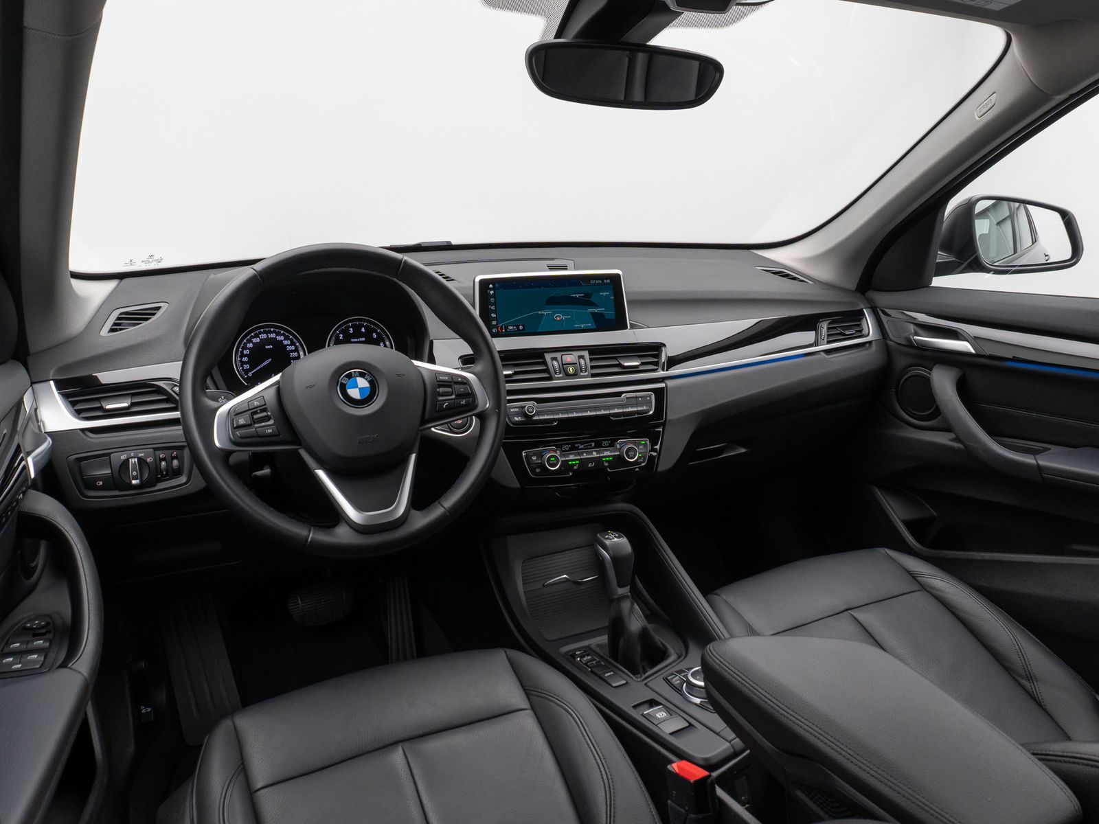 Fahrzeugabbildung BMW X1 xD25e PDC DAB Navi Lordos Geschwindigkeitsreg