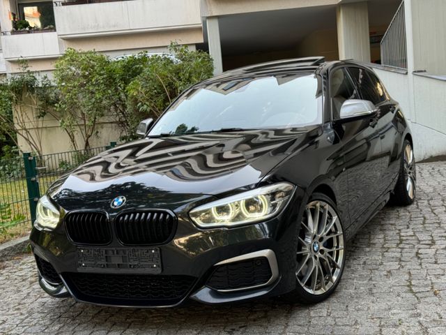 BMW M135i xDrive M Sport/Schiebedach/H&K/Keyless/LED