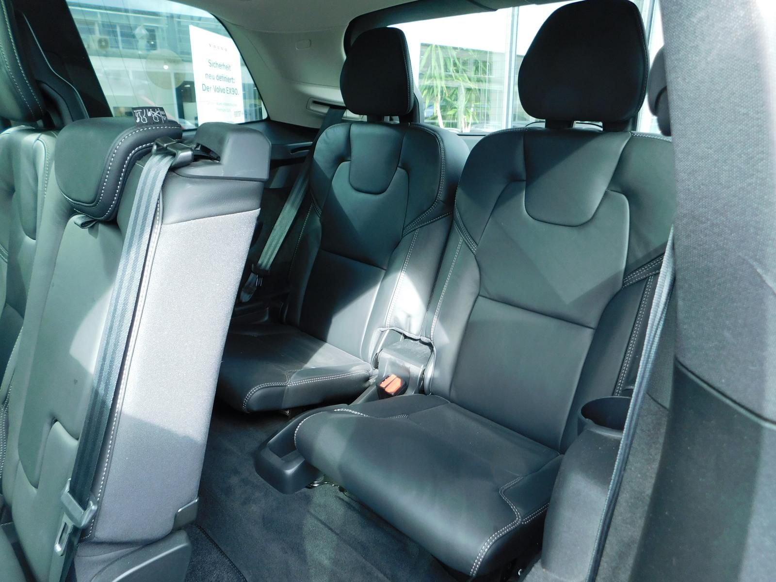 Fahrzeugabbildung Volvo XC90 B5 D Plus Dark