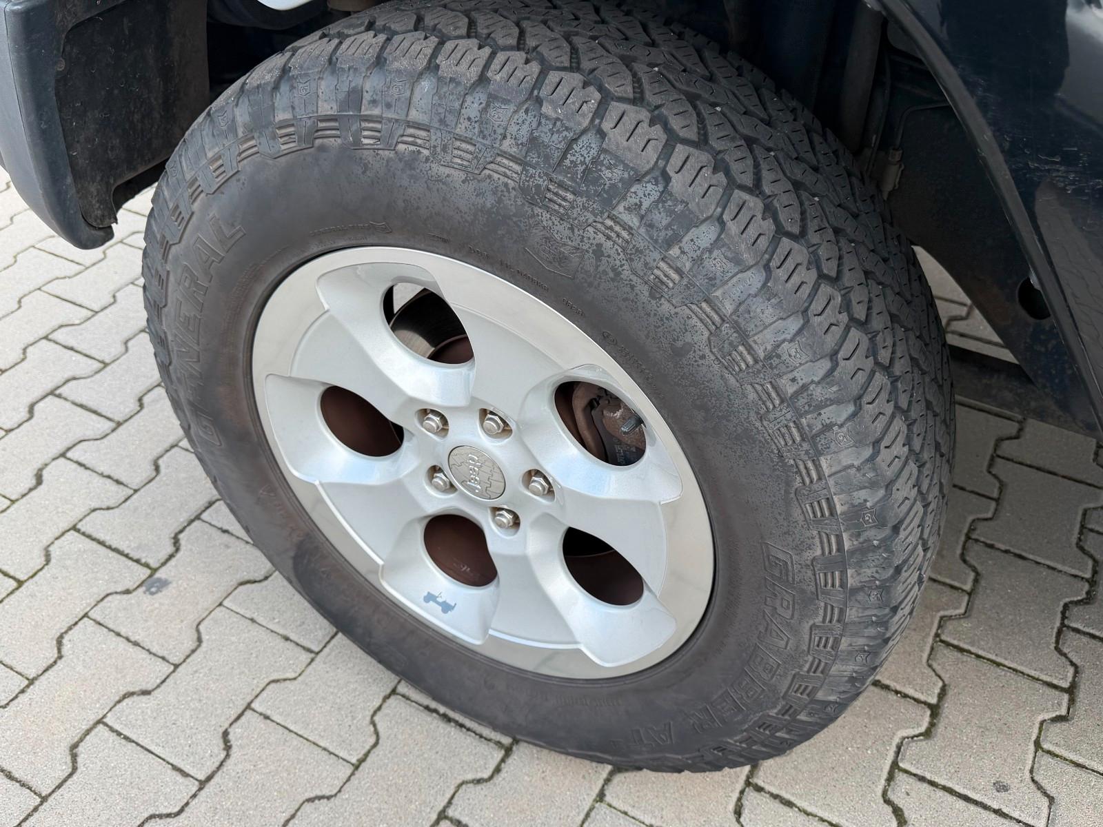 Jeep Wrangler Sahara 2.8 200ch - Toit ouvrant - Révision complète - Pack Sport - Régulateur de vitesse
