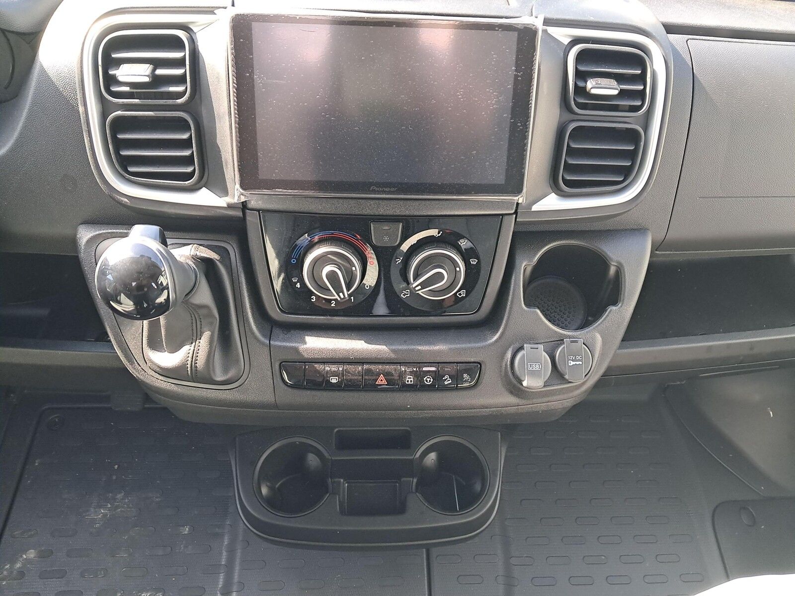 Fahrzeugabbildung Chausson Van Sport Line V594 Solar, Markise, RFK, Alu