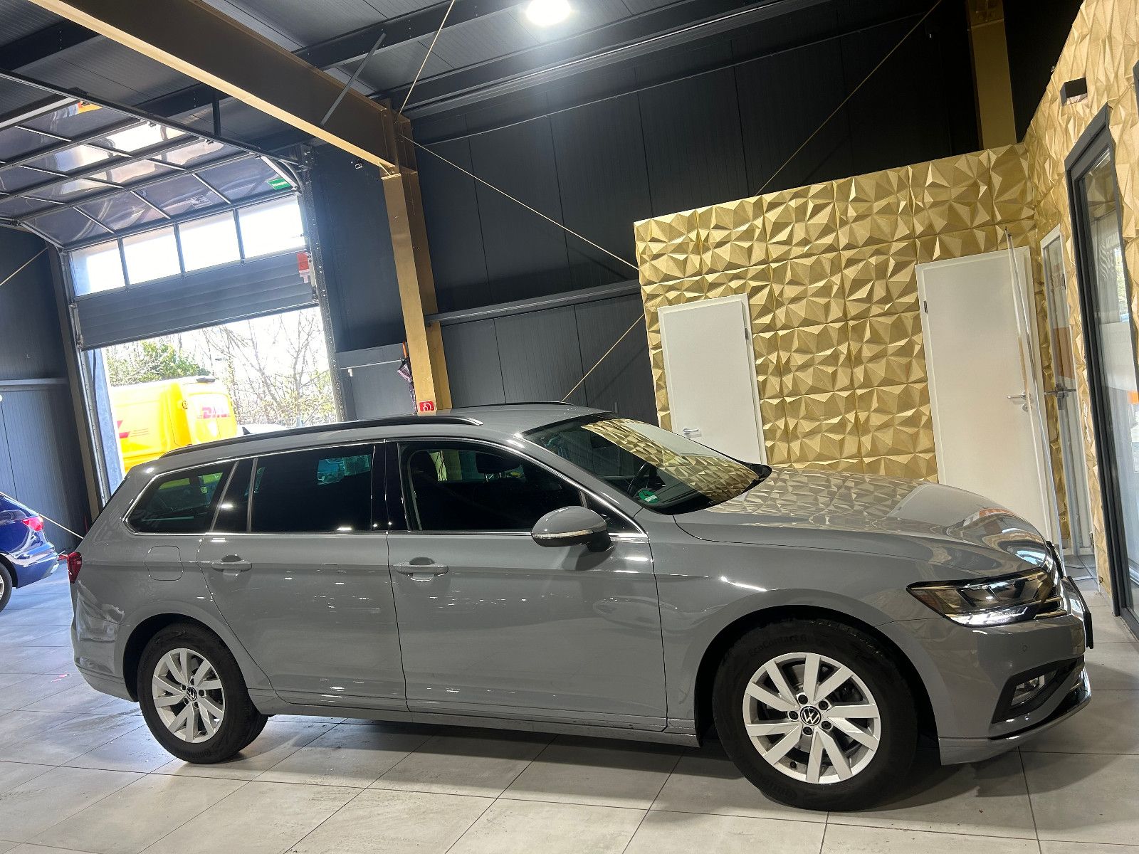 Fahrzeugabbildung Volkswagen Passat Variant Business/APPLE/8-FACH/ACC/KAMERA/