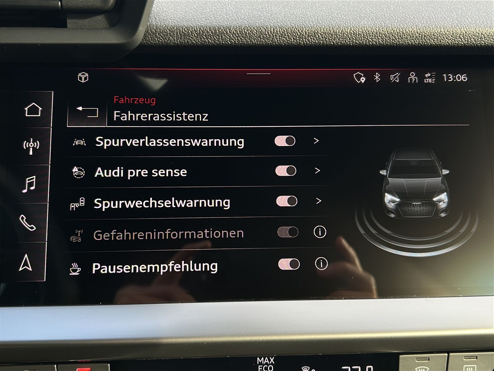 Fahrzeugabbildung Audi A3 Limousine 40 TFSI quattro S-line S-tronic Mat