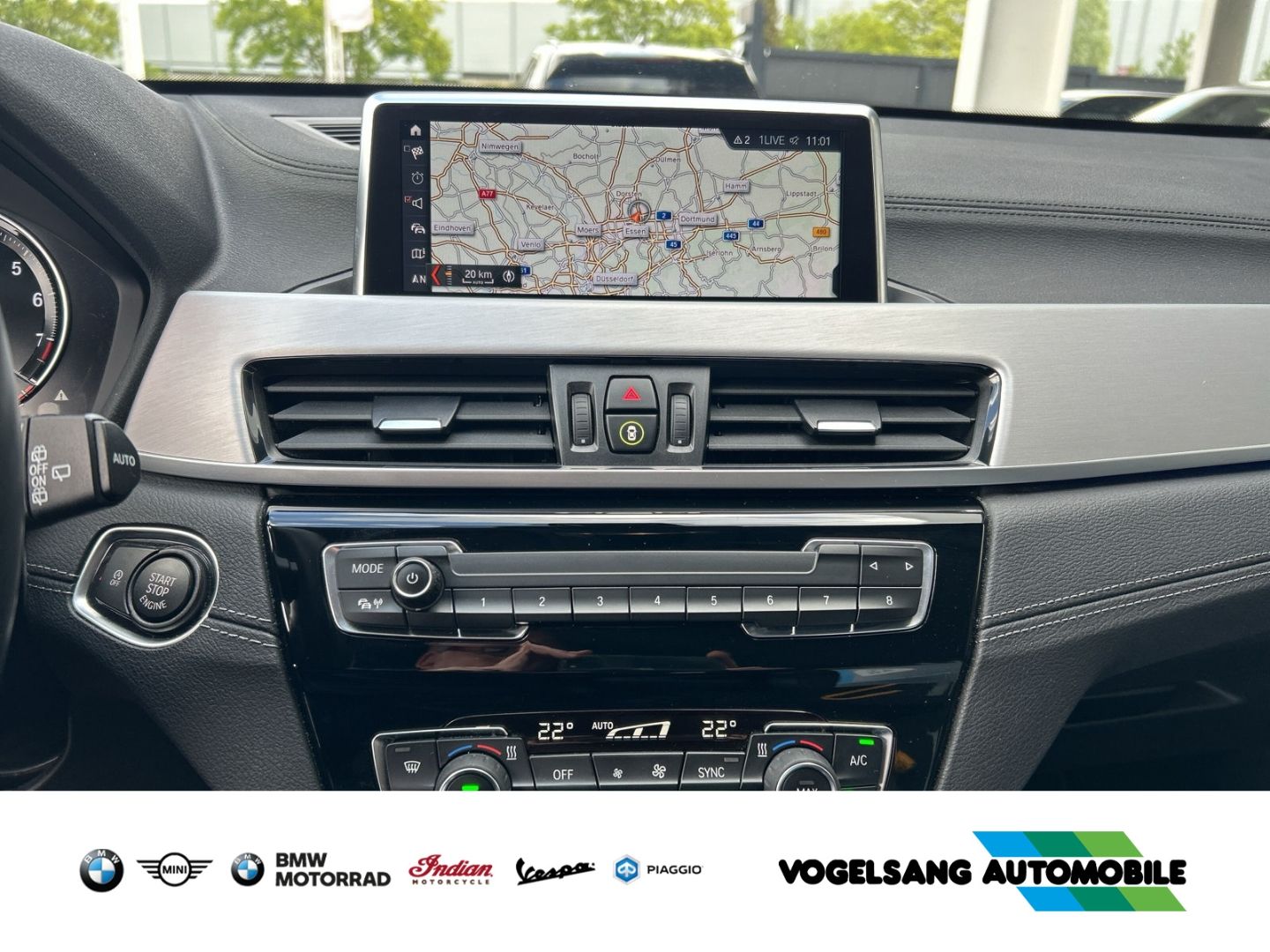 Fahrzeugabbildung BMW X1 20i xDrive,SportLine,AHK,Rückfahrk.,H&KSound,