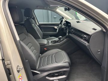 Volkswagen Touareg - 10