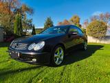 Mercedes-Benz CLK 240 AVANTGARDE Avantgarde - Mercedes-Benz CLK 240: Coupe