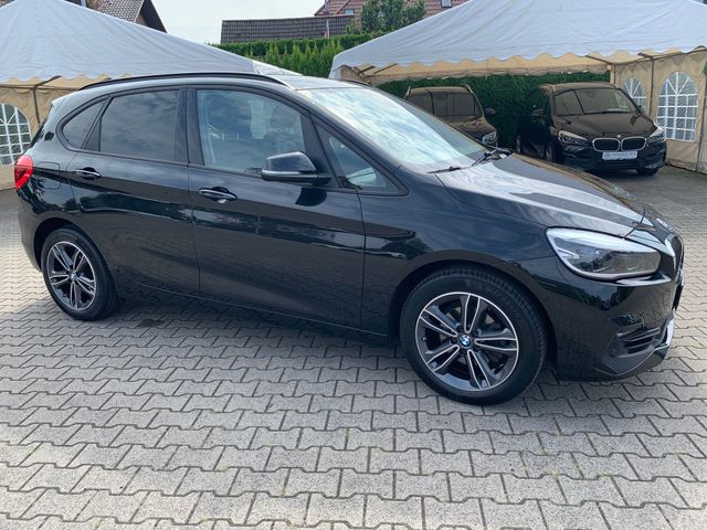 Fahrzeugabbildung BMW 218i Active Tourer Sport Line+LED+HiFi+Leder+DAB