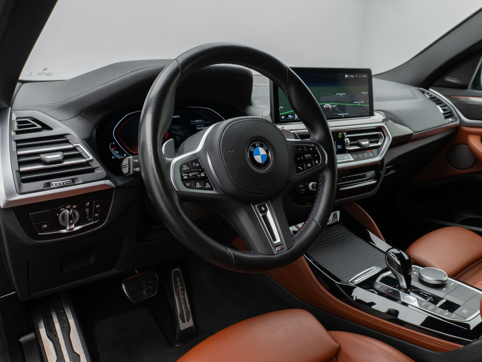 Fahrzeugabbildung BMW X4 M40i Kamera Laser HUD DAB H/K DisplK AHK 20"
