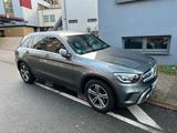 Mercedes-Benz GLC 200 4MATIC  sehr gepfle... - Mercedes-Benz GLC 200 in Hamburg