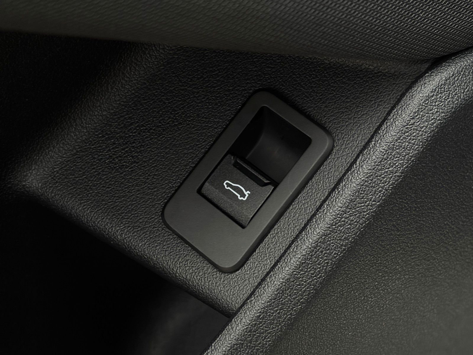 Fahrzeugabbildung BMW 223i Active Tourer M Sport Pano Massage H&K AHK