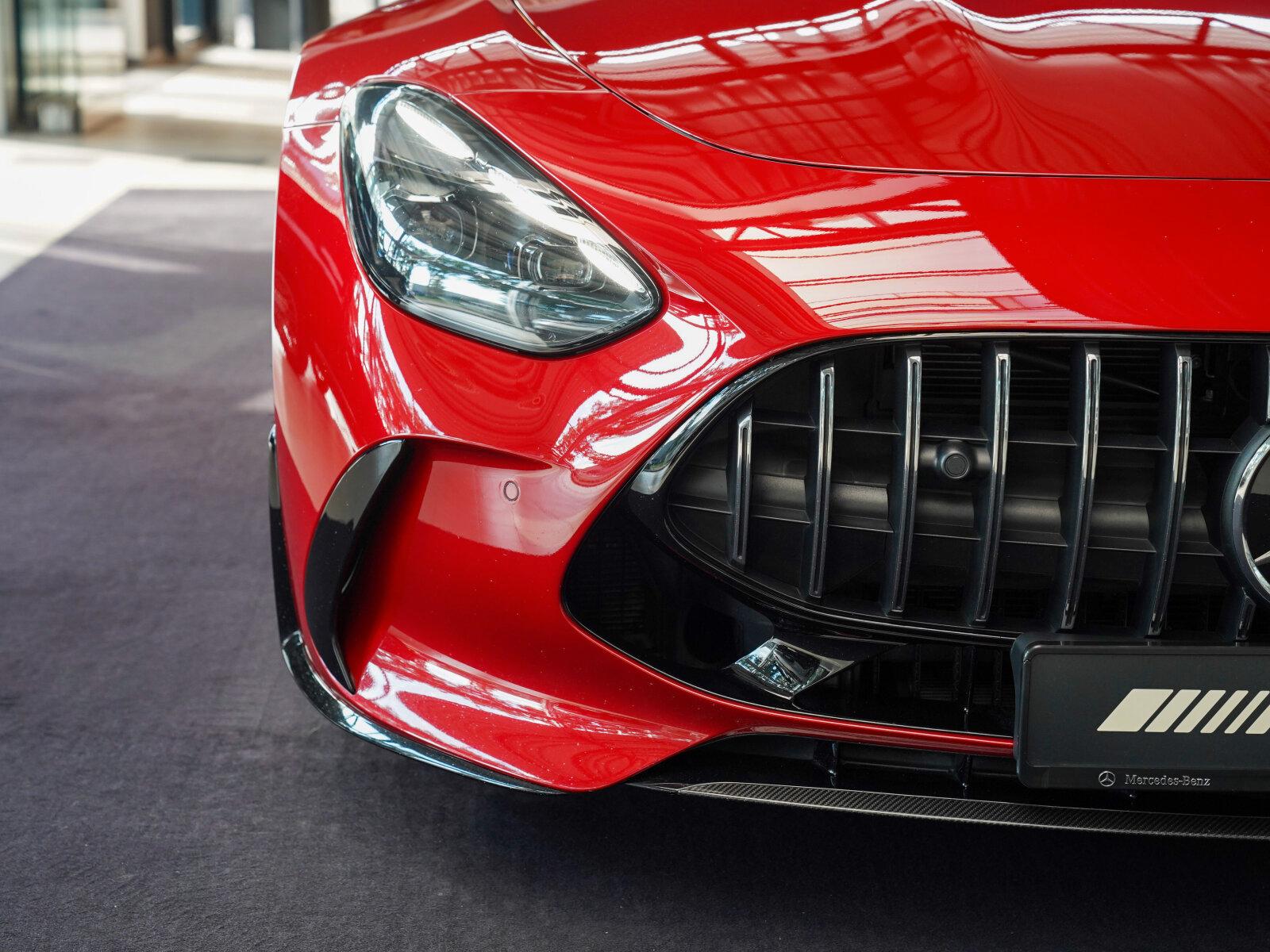 Mercedes-Benz AMG GT 63 S E PERFORMANCE Carbon Lift techgold