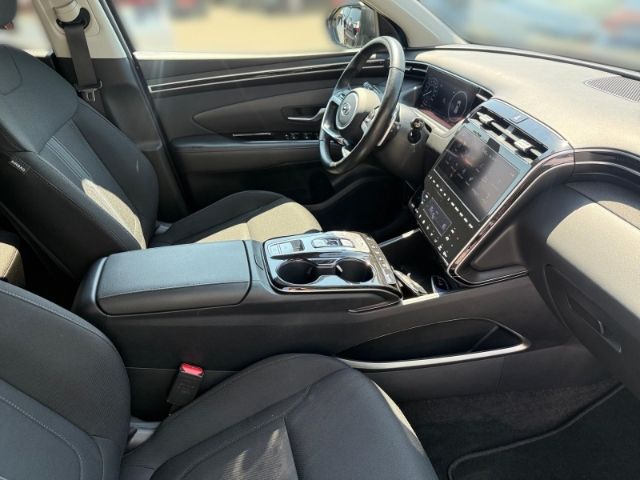 Fahrzeugabbildung Hyundai Tucson Trend Plug-In Hybrid 4WD +LED+SHZ+RFK+PDC