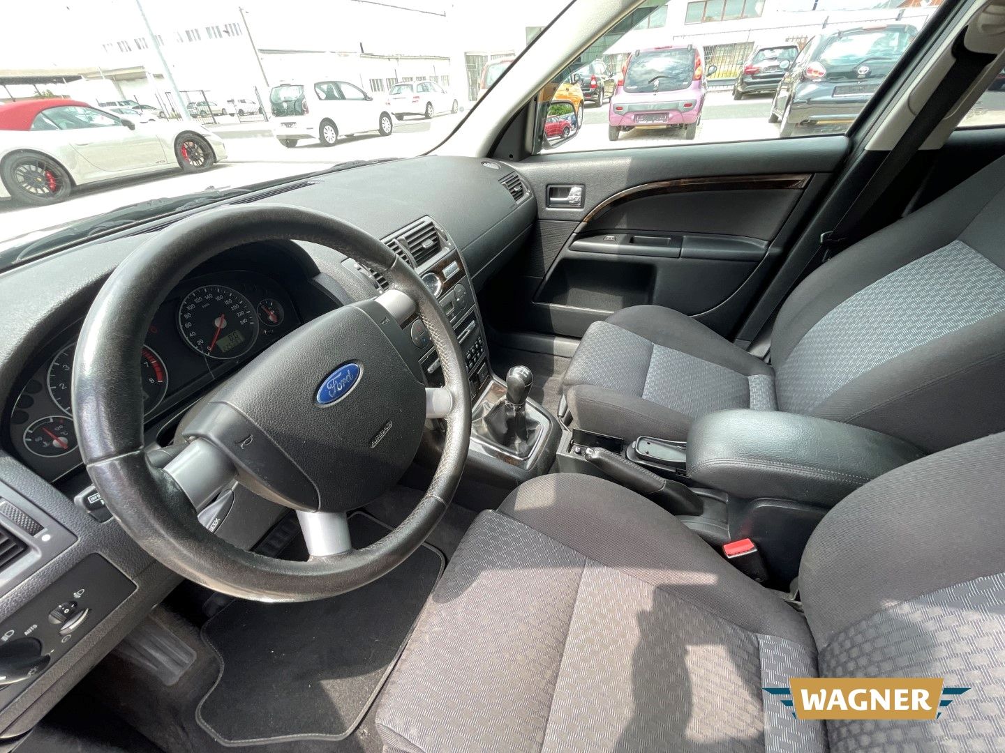 Fahrzeugabbildung Ford Mondeo Turnier Ghia Klimaanlage Sitzheizung