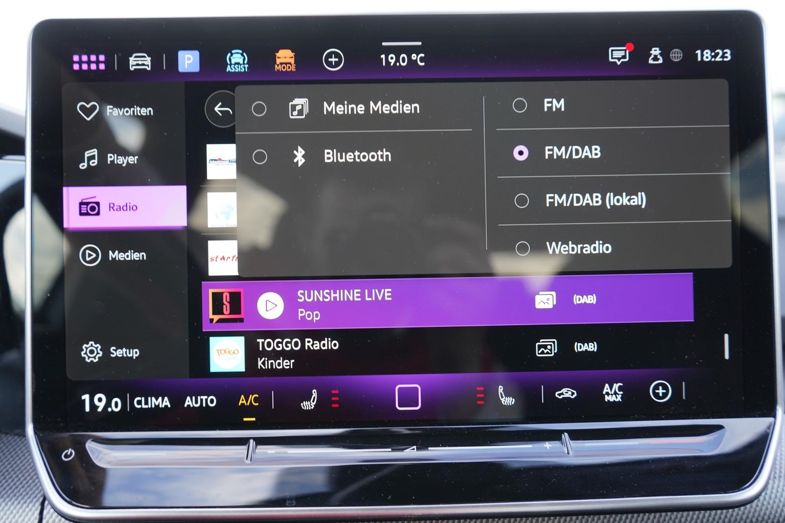 Volkswagen Golf VIII Variant 1.5 eTSI R-Line DSG LED Kamera, миниатюра 20