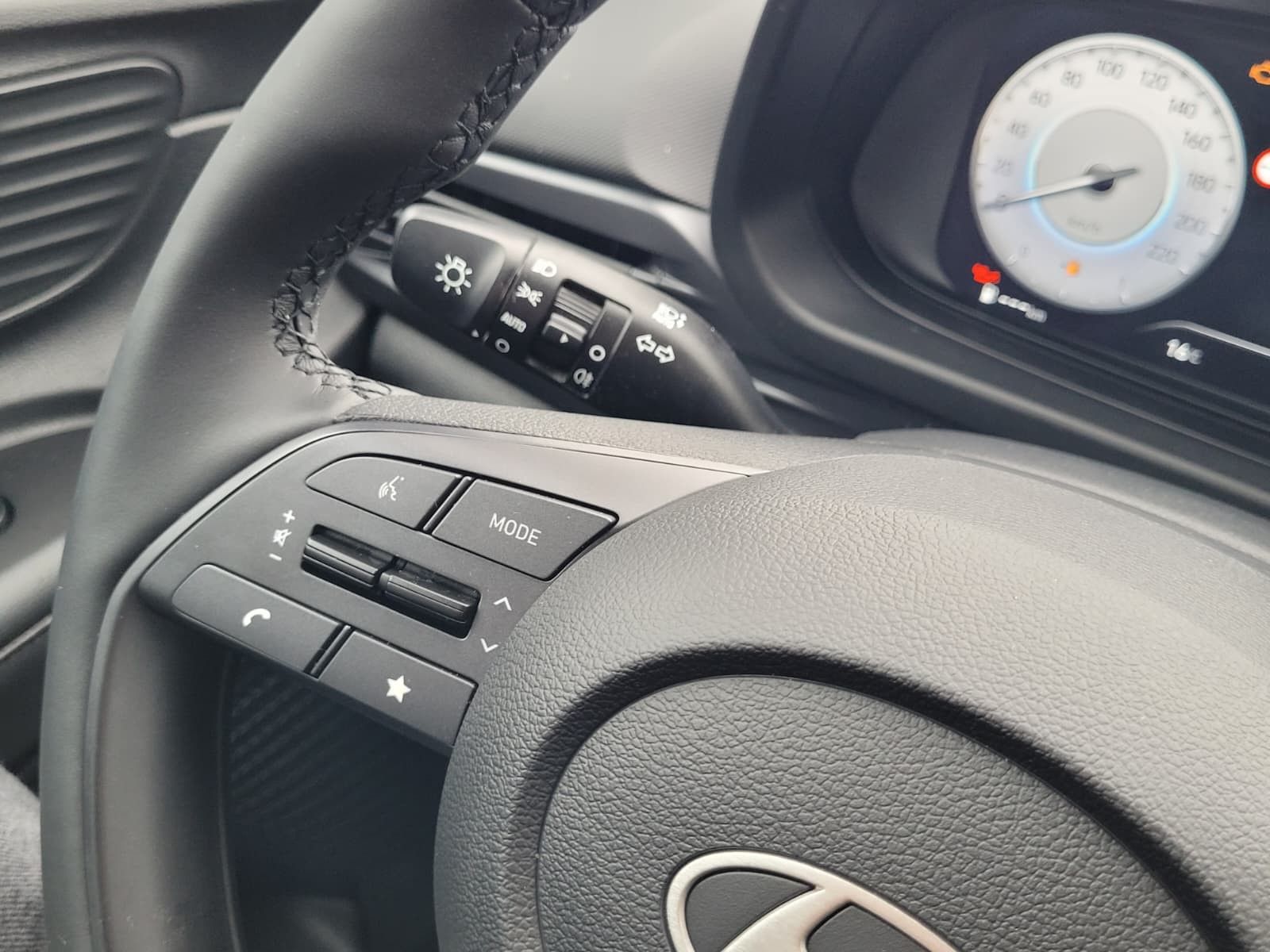 Fahrzeugabbildung Hyundai i20 1.0 T-GDI Trend *Navi*Kamera*CarPlay*LED*