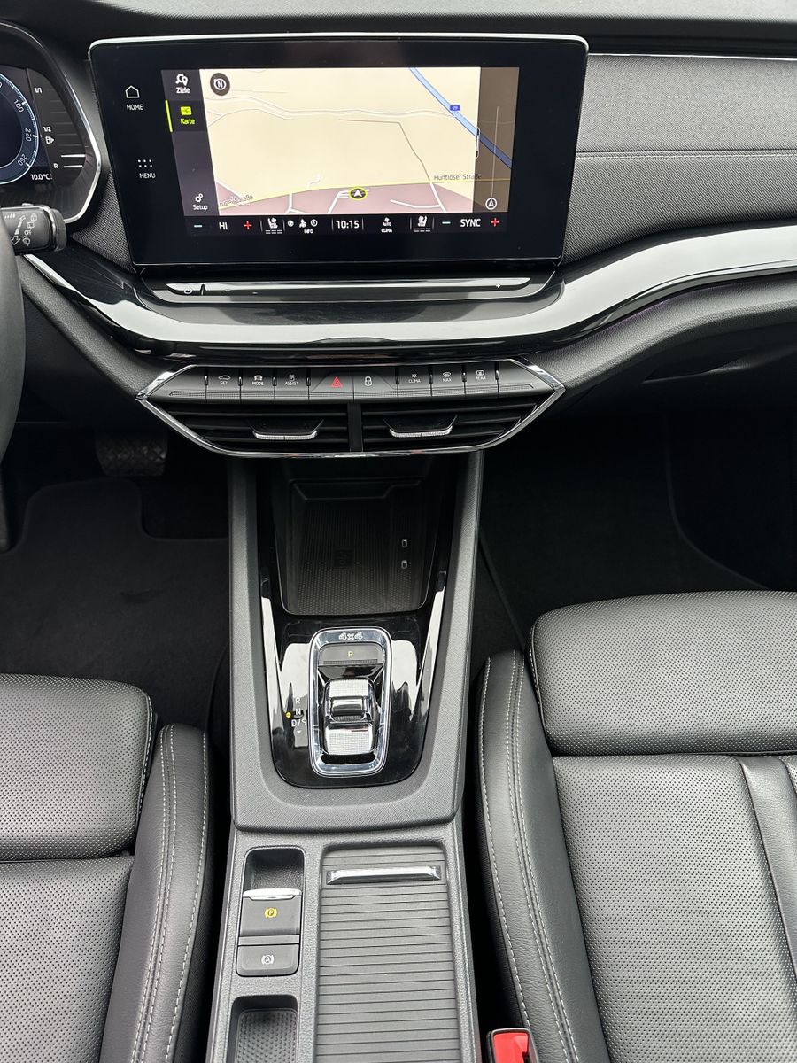 Fahrzeugabbildung SKODA Octavia Combi 2.0 TDI 4x4 Style NAV+LED+PANO+AHK