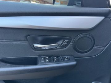 BMW 218 Gran Tourer - 12