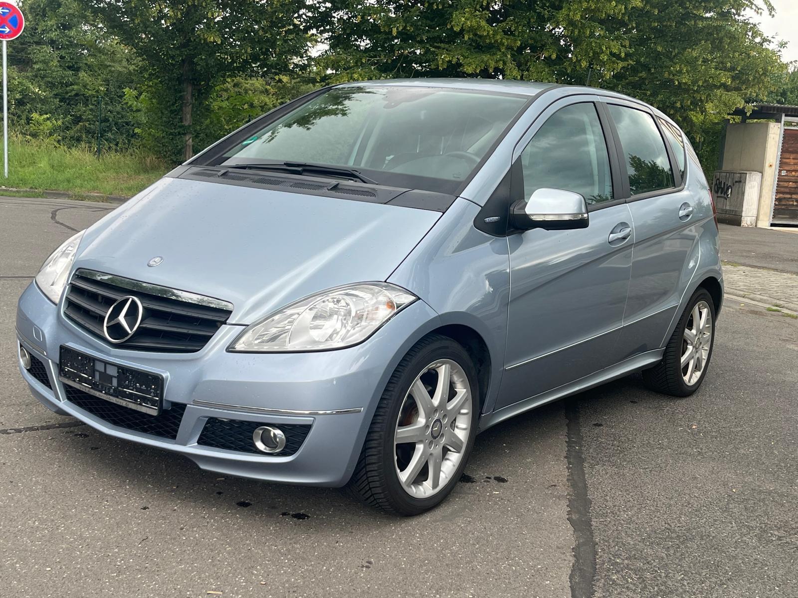 Mercedes-Benz A200 2010 — rear view