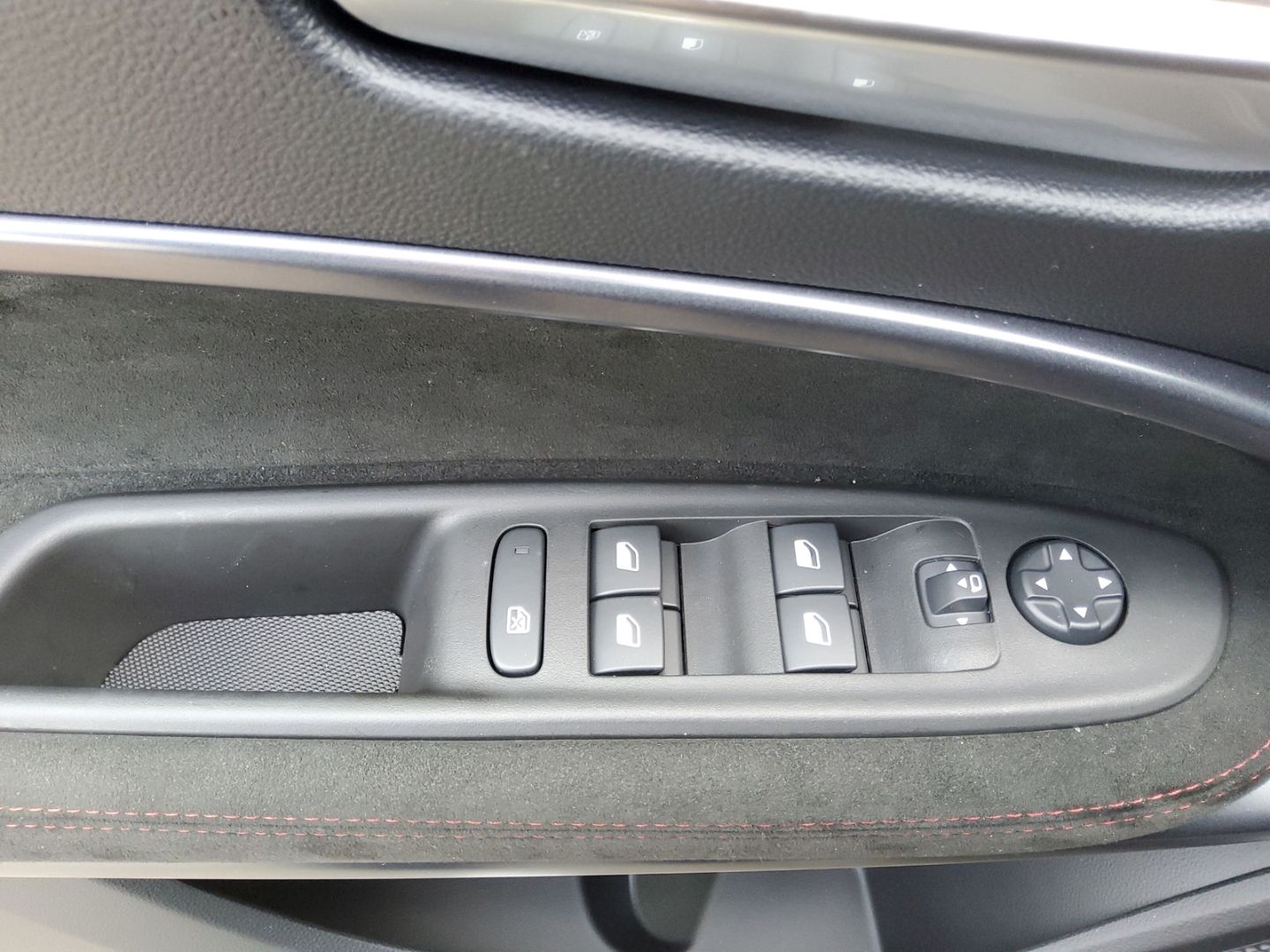 Fahrzeugabbildung Alfa Romeo Junior Veloce 280PS, Sabelt Schalensitze, TechPa