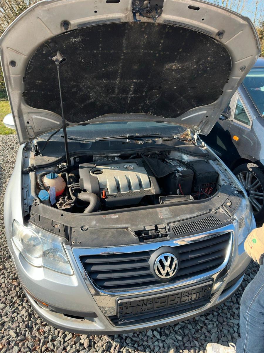 Volkswagen Passat 2008 — interior