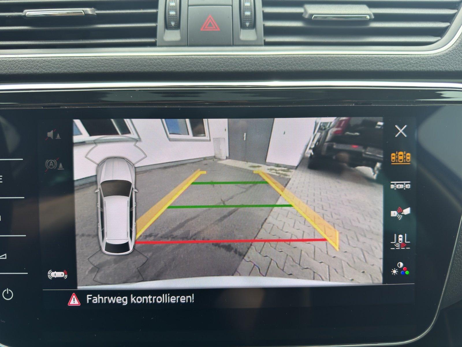 Skoda Superb Combi 2.0 TDI Scout Final Edt./AHK/PANO/