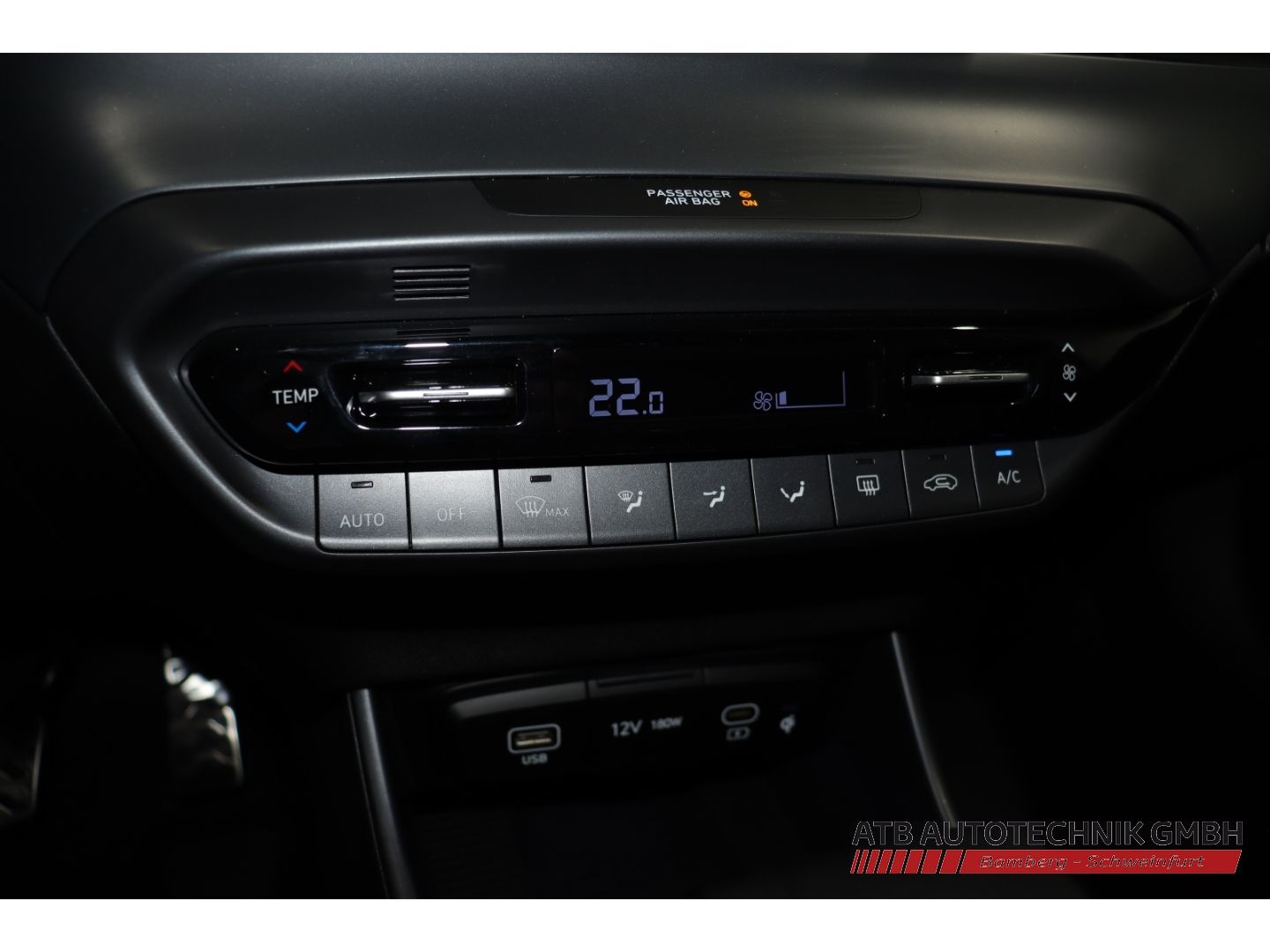 Fahrzeugabbildung Hyundai BAYON MY25 1.0 T-GDI 100 PS 7-DCT 2WD Prime Soun