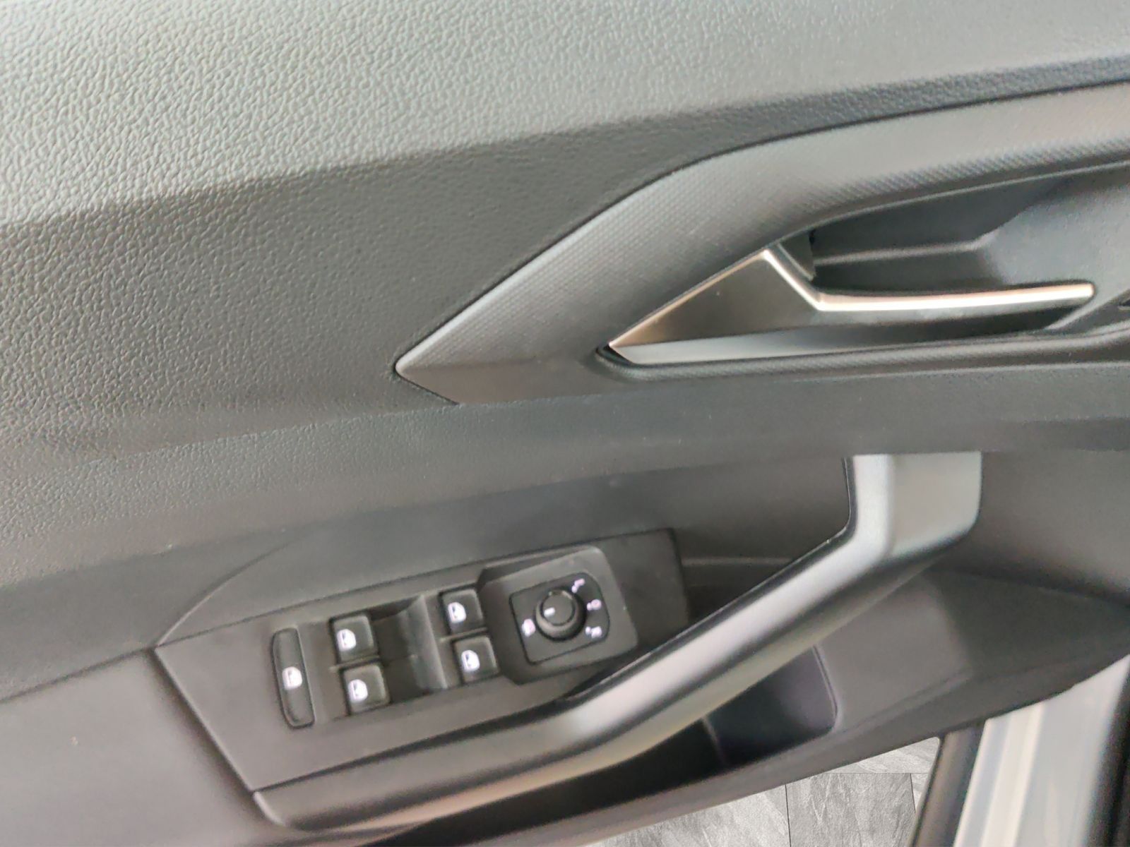 Volkswagen T-Cross - Bild 11
