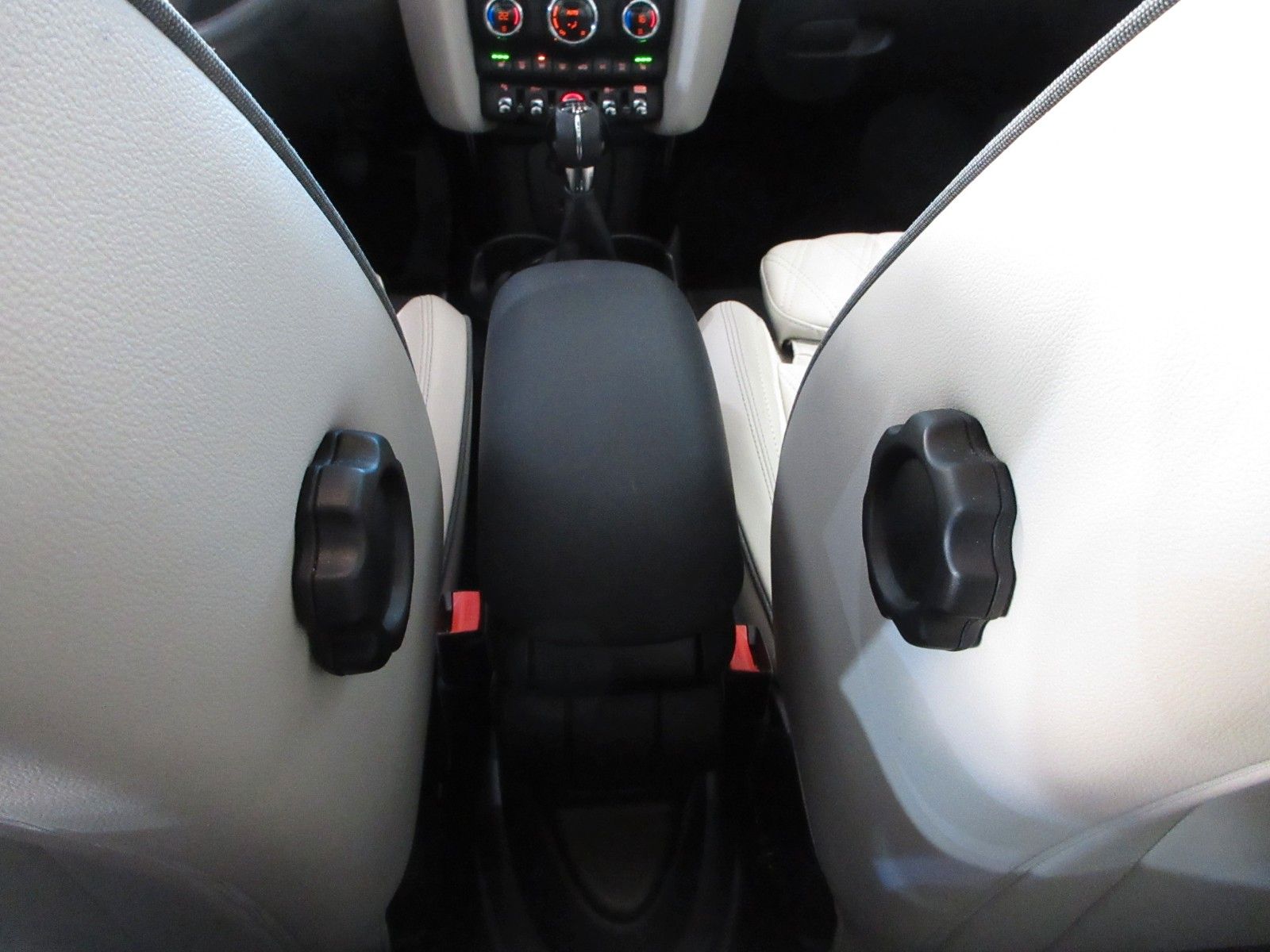 Fahrzeugabbildung MINI Mini Cooper Classic Trim LED/NAVI/SHZ/PANO/LEDER