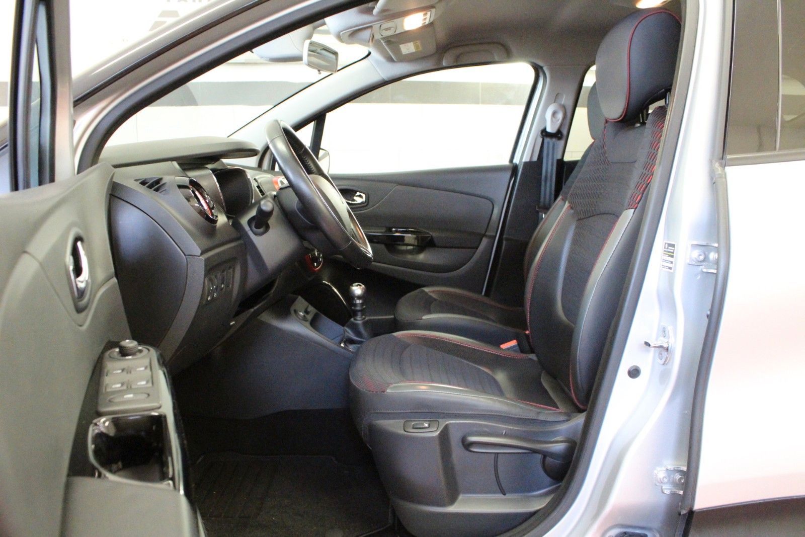 Fahrzeugabbildung Renault Captur dci 110  Xmode   *Navigation *Klima*PDC*