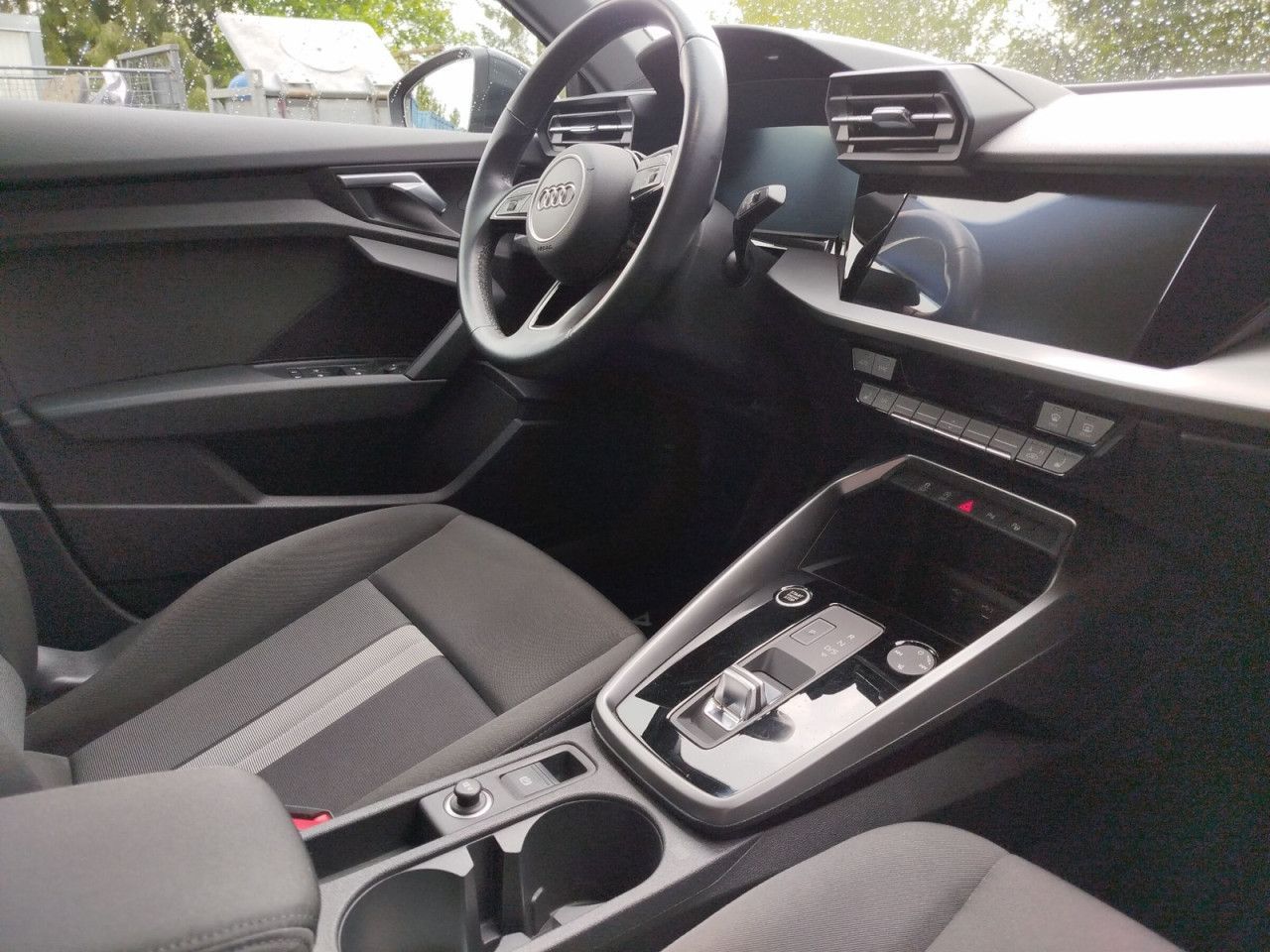 Fahrzeugabbildung Audi A3 Sportback Advanced 35 1.5 TFSI DSG Navi ACC