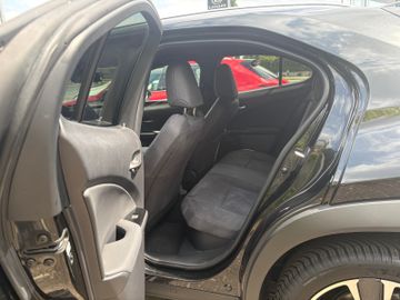 Lexus UX - 9