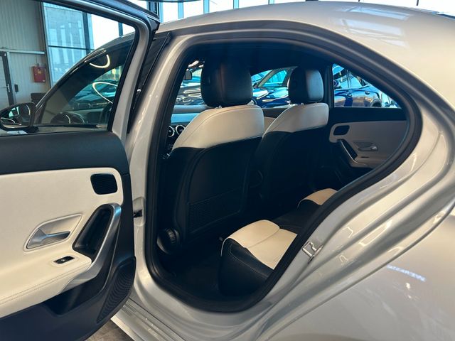 Mercedes-Benz A 250 A Limousine *AMG-LINE*NAVI*LED*KAM*