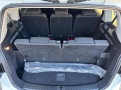 Fahrzeugabbildung Volkswagen Touran United Start-Stopp 7 Sitze Navi Sitzhe.