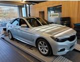 BMW 320iGT/Aut/NaviPro/HUD/LED/Panor/DrivAss/M-Sport - silberne BMW 320 Gran Turismo