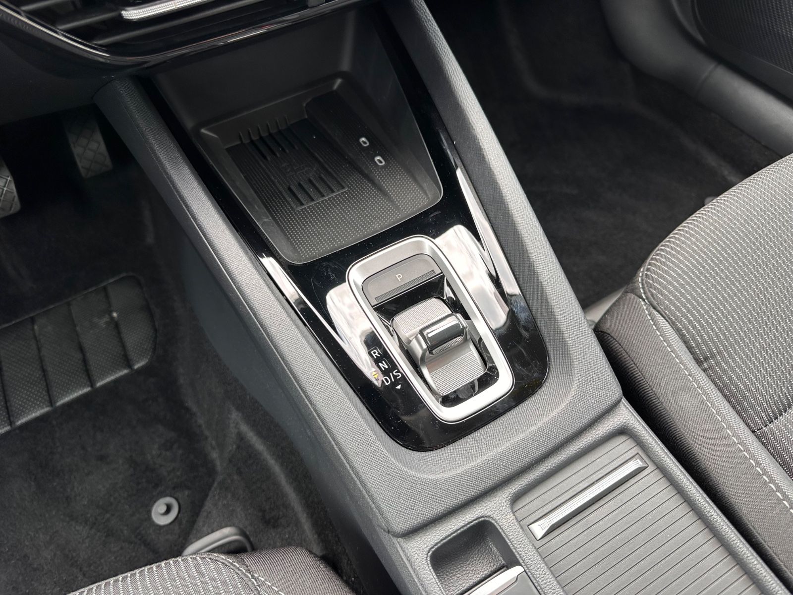 Fahrzeugabbildung SKODA Octavia Combi 1.5 TSI Selection DSG LED/ACC/APP