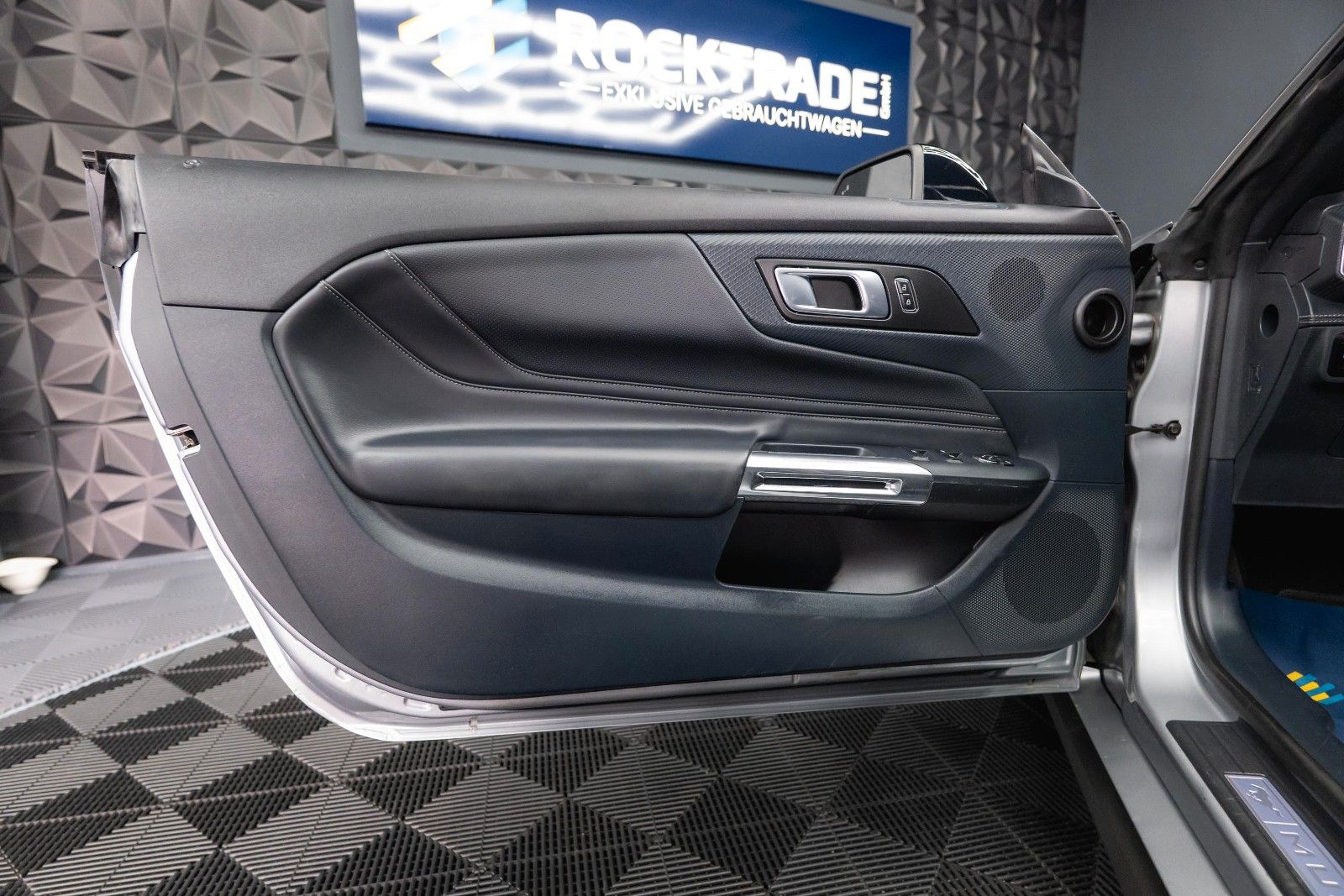 Fahrzeugabbildung Ford Mustang GT Cabrio DARK HORSE PREMIUM MY2024 19%