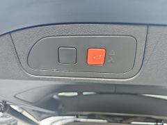 Fahrzeugabbildung DS Automobiles DS7 Crossback E-Tense 225 Gr. Chic erst 3500 km
